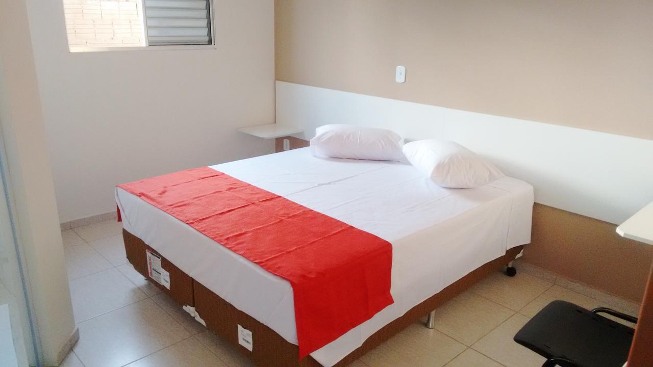 Casas Novas Hotel Penapolis Exterior photo